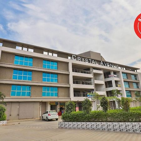 Oyo 25009 Hotel Crystal Ahmedabad Exterior photo